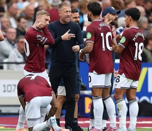 马奎尔在面对强敌时连续击出三分炮，展现出色的打点能力